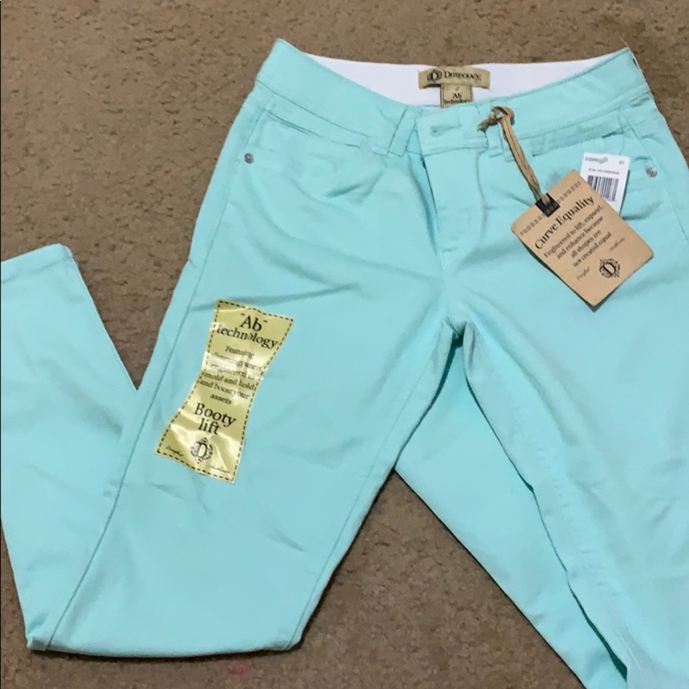 Mint ankle length jeans by Democracy